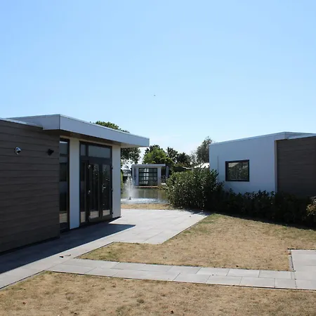 With Pond View In Gelderland * Lathum