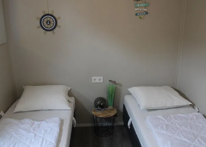 Chalet With Pond View In Gelderland Lathum