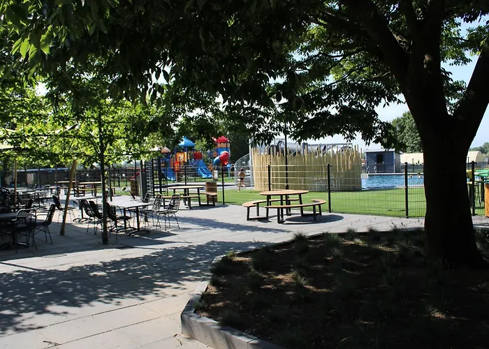 With Pond View In Gelderland Chalet Lathum