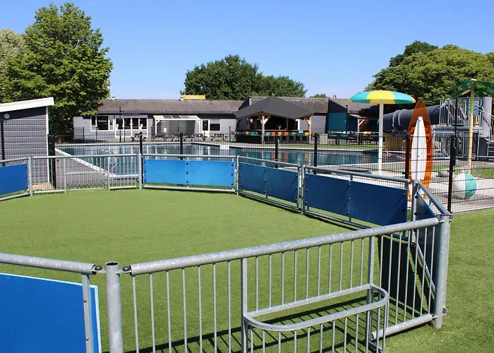 Chalet With Pond View In Gelderland Lathum